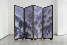 Ansicht1-Londonengadin-Paravent-2012-Kohle-und-Pastell-auf-MDF-Rahmen-aus-Buche-circa-180-x200cm-